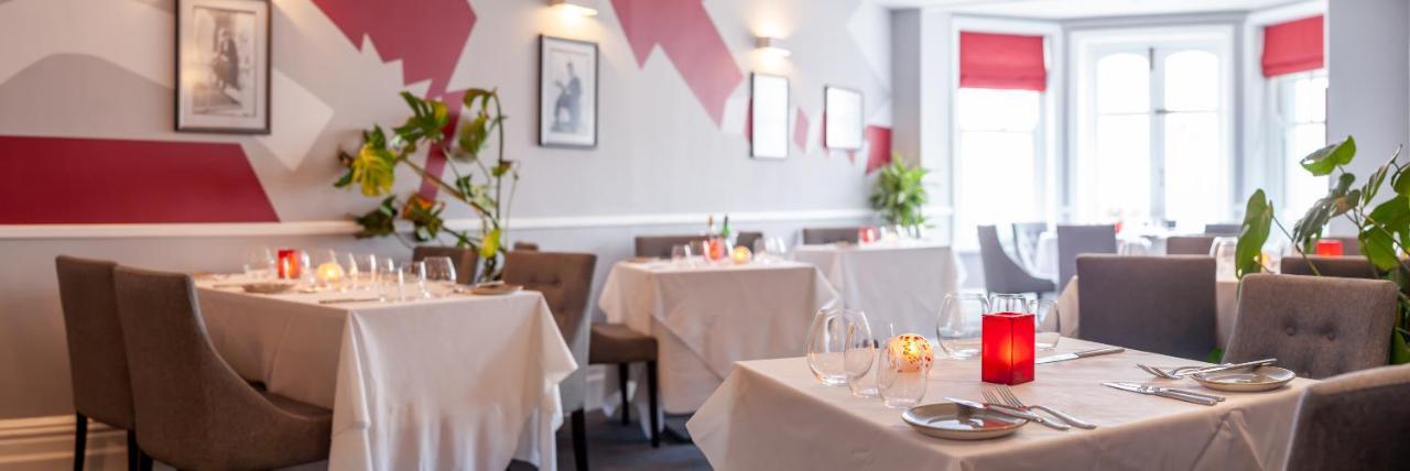 The Seaview Hotel And Restaurant 외부 사진