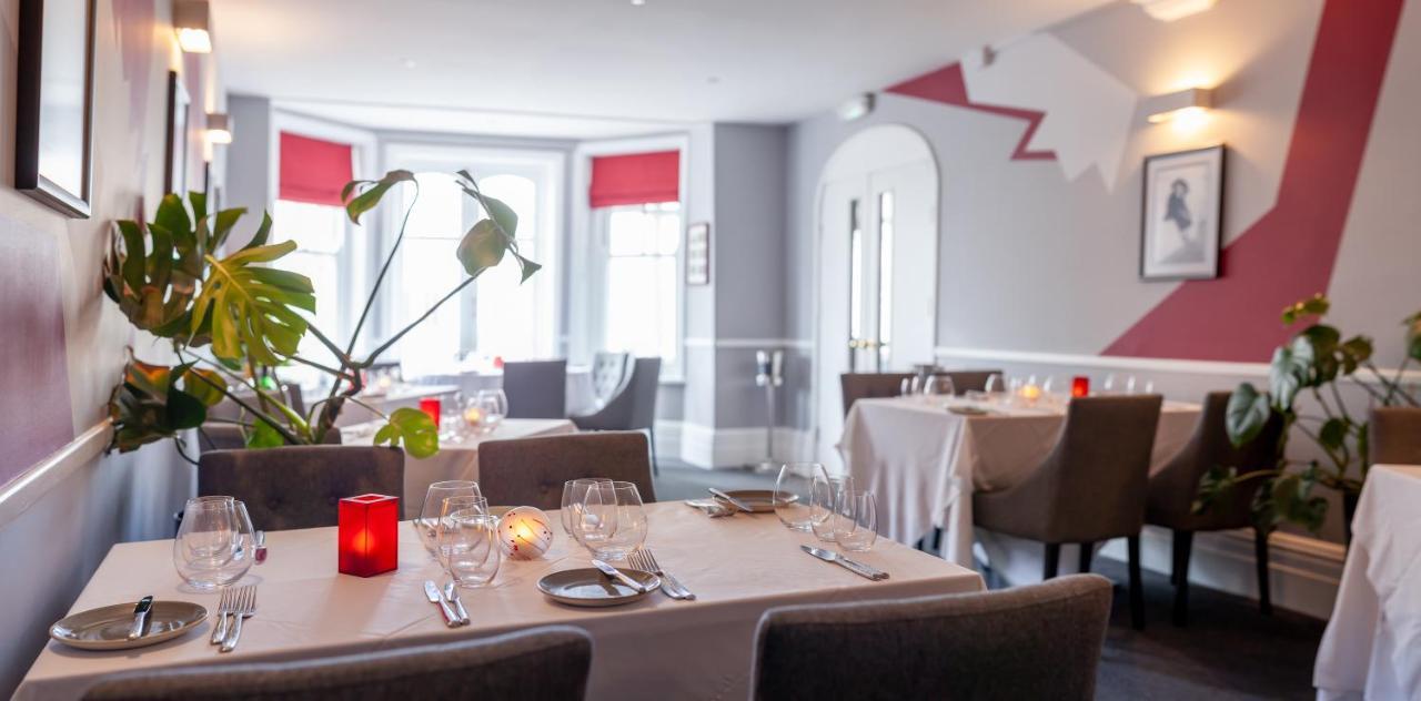 The Seaview Hotel And Restaurant 외부 사진