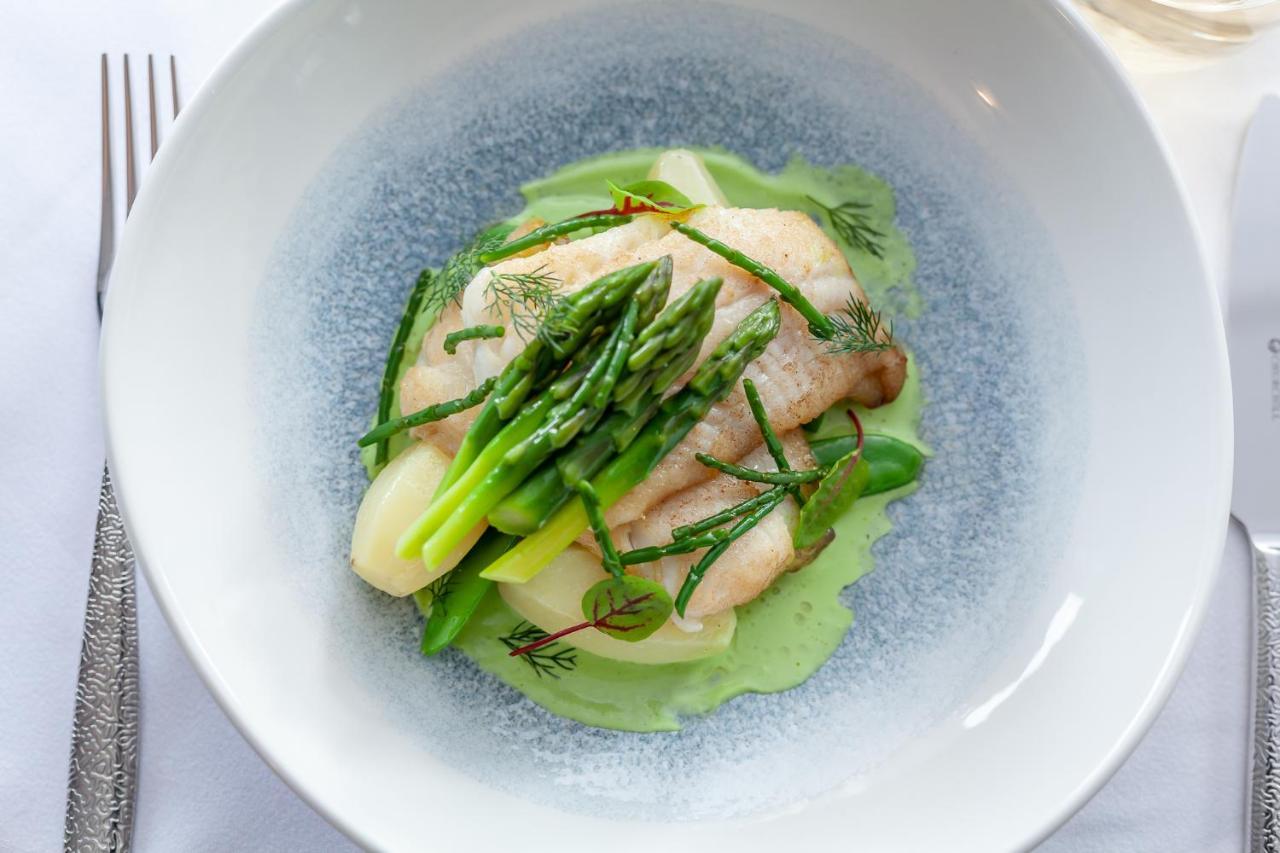 The Seaview Hotel And Restaurant 외부 사진