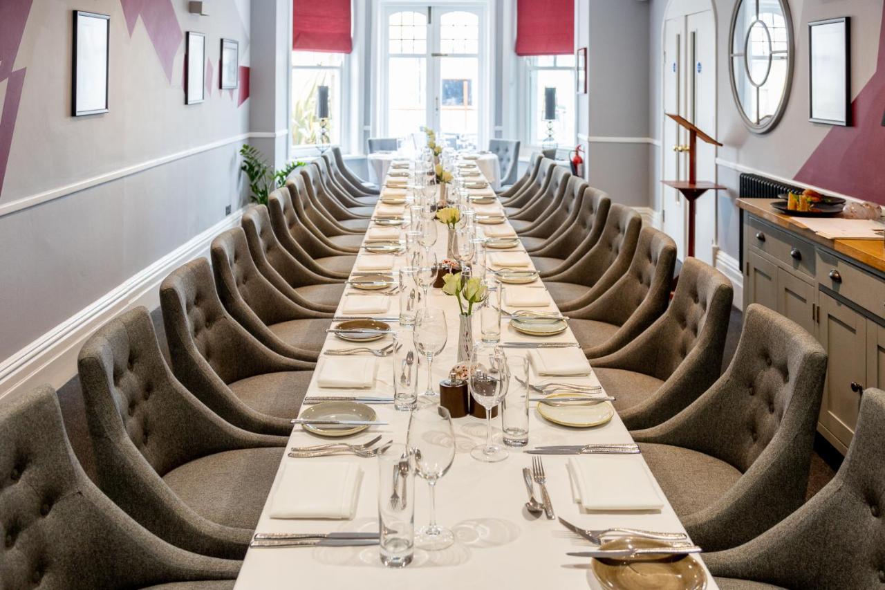 The Seaview Hotel And Restaurant 외부 사진