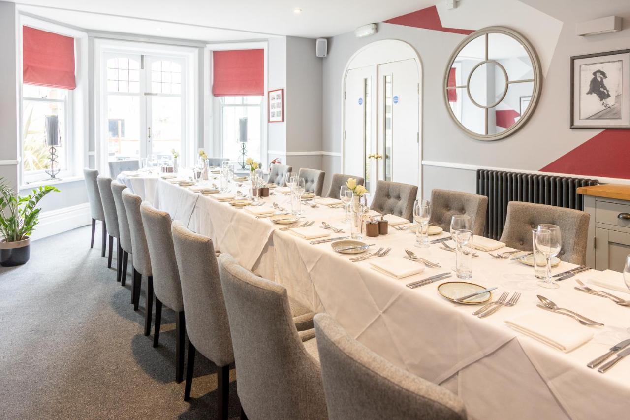 The Seaview Hotel And Restaurant 외부 사진